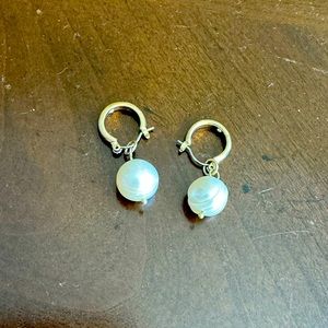 Tommy Bahama Pearl Earrings